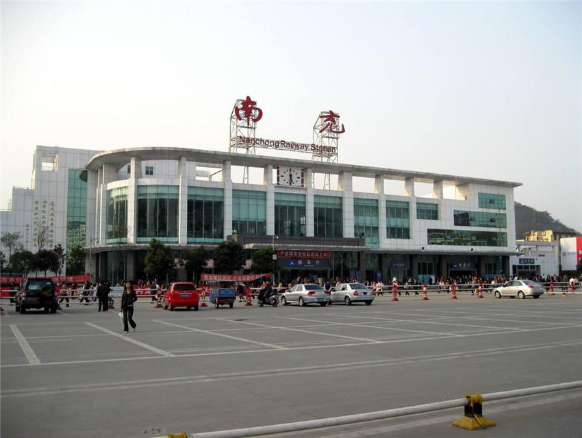 南充车站.jpg