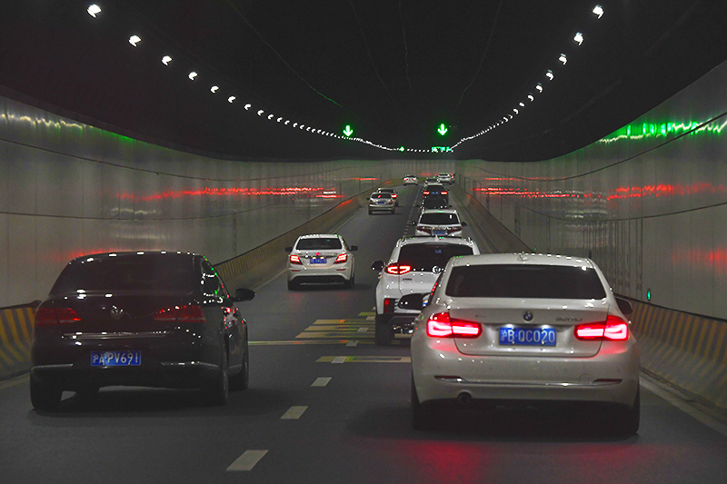 1565832264915932.jpg 2018年1月6日上海陆家嘴1-1.jpg