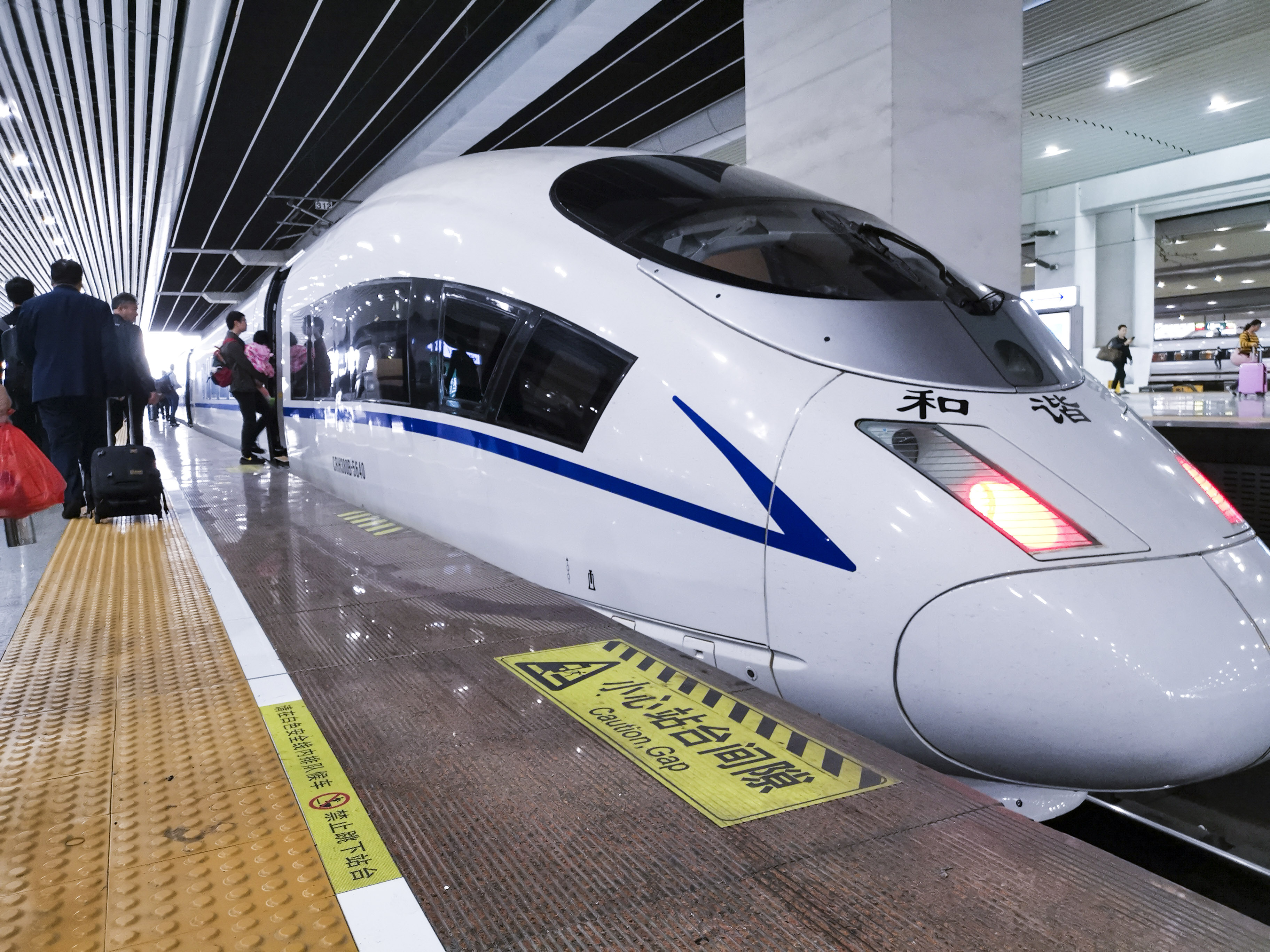 2019-高铁-火车-火车站-铁路-何世红 摄影1.jpg