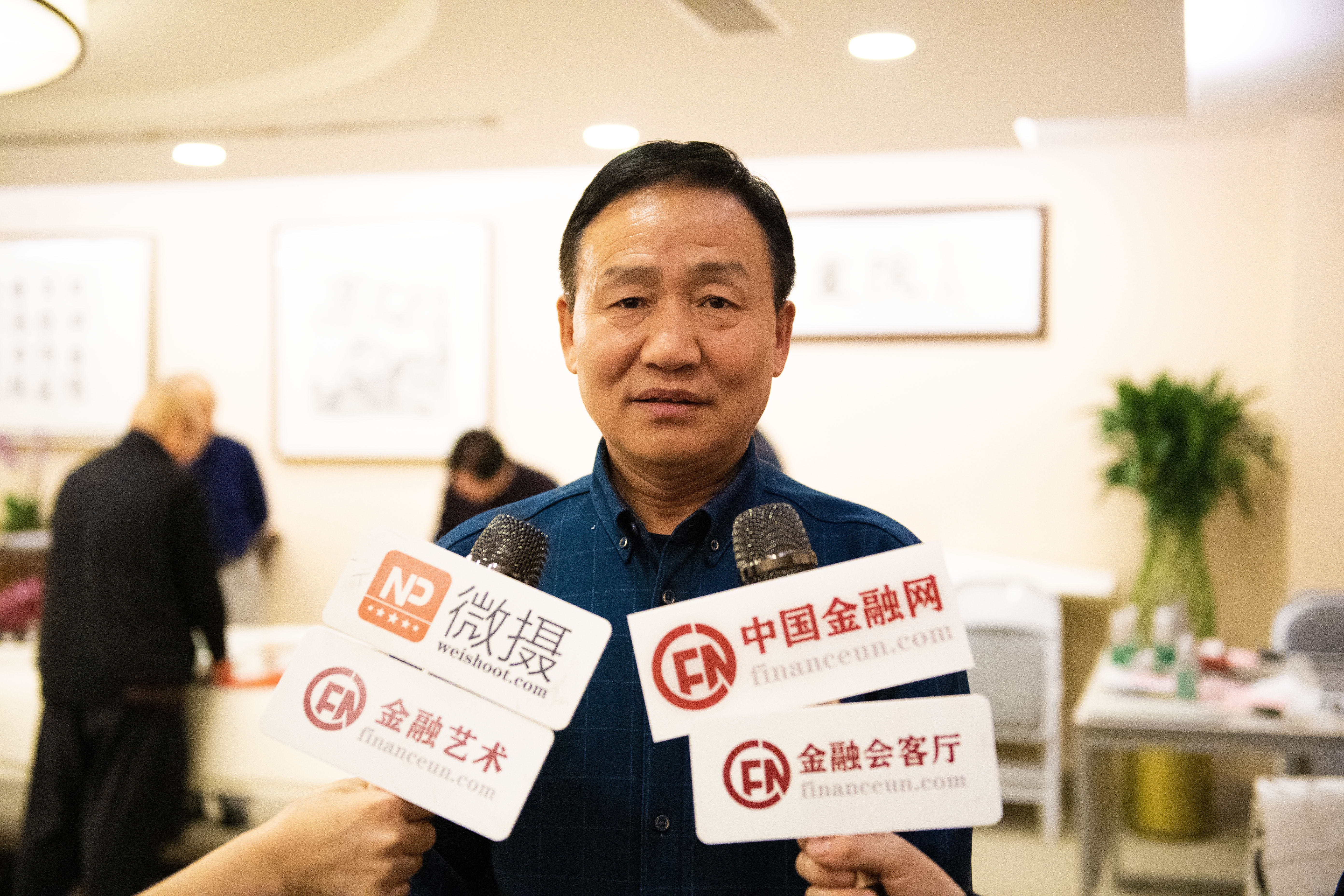 1708389963950402.jpg 17,马奔.jpg