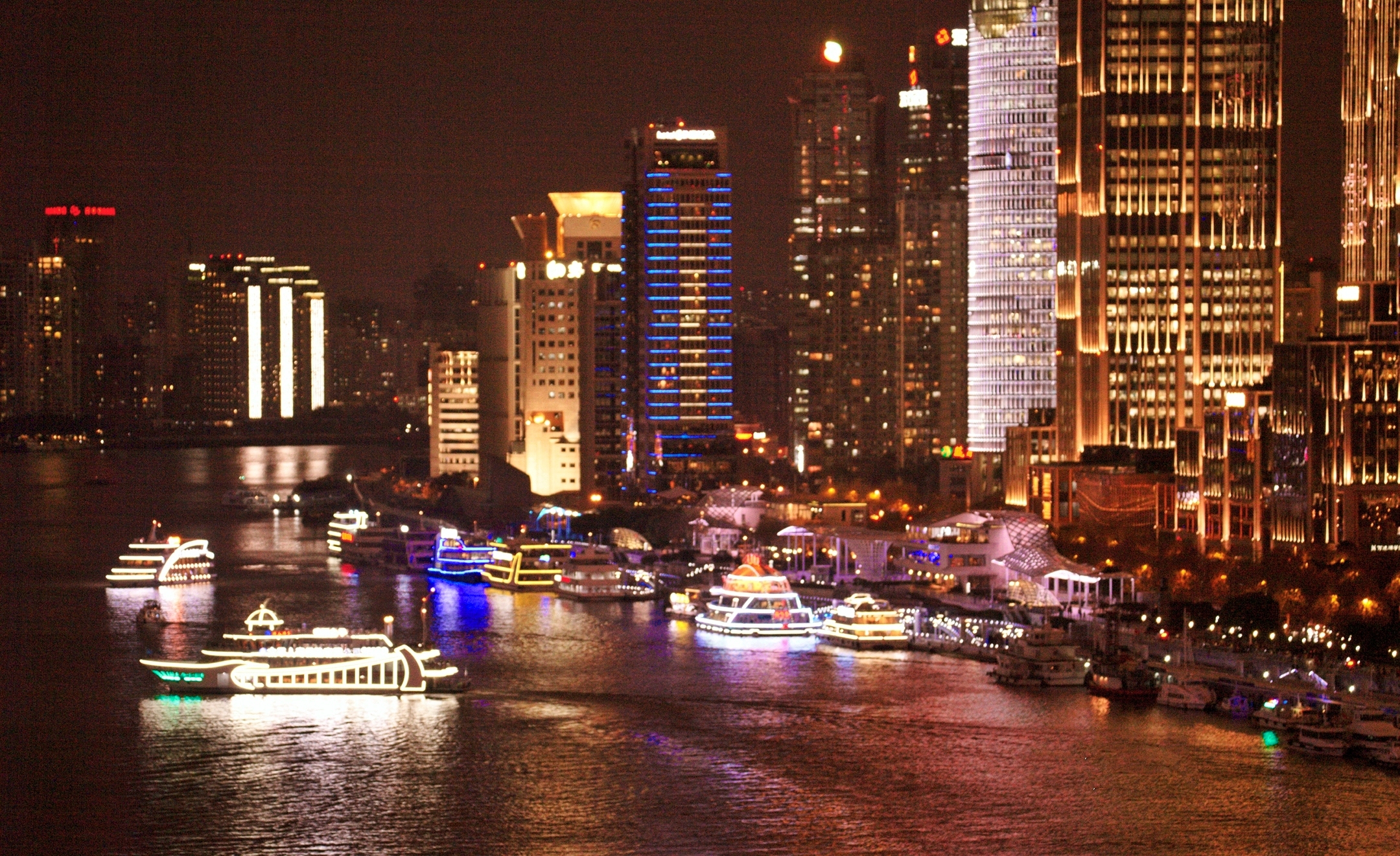 1738814260958890.jpg 上海夜景-中国银行王坤摄影-2.jpg